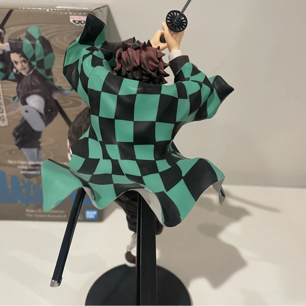 Banpresto has scratches authentic